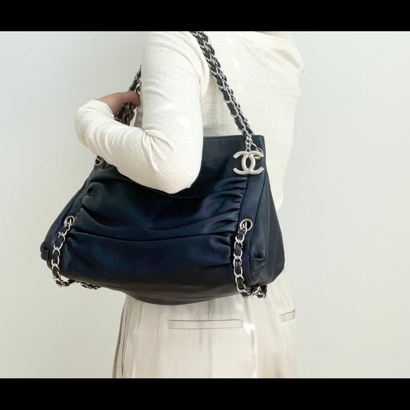 Chanel Sharpei Tote - Picture 10 of 10